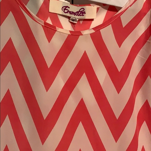 Emmelee 3/4 Length Pink Chevron Blouse - Picture 4 of 4